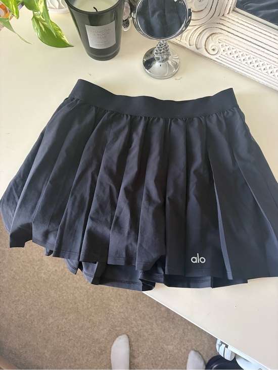 ALO Yoga Dresses & Skirts - ALO Yoga Black Pleated Skater Skirt